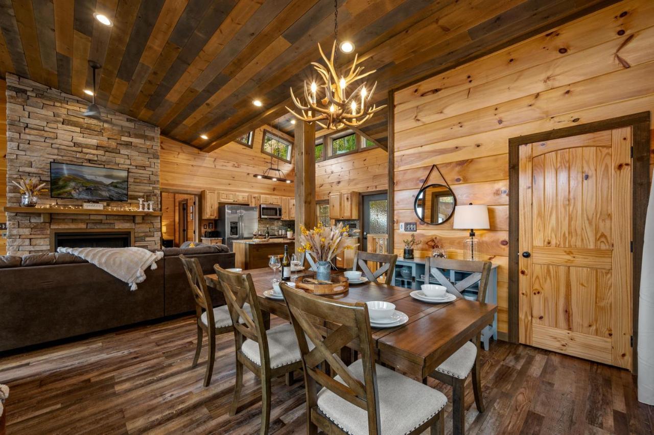 The Overlook - '21 Cabin - Gorgeous Unobstructed Views - Fire Pit Table - Gamerm - Hottub - Xbox - Lots Of Bears Gatlinburg Bagian luar foto