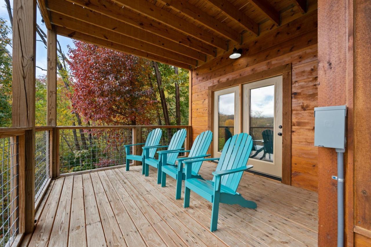 The Overlook - '21 Cabin - Gorgeous Unobstructed Views - Fire Pit Table - Gamerm - Hottub - Xbox - Lots Of Bears Gatlinburg Bagian luar foto