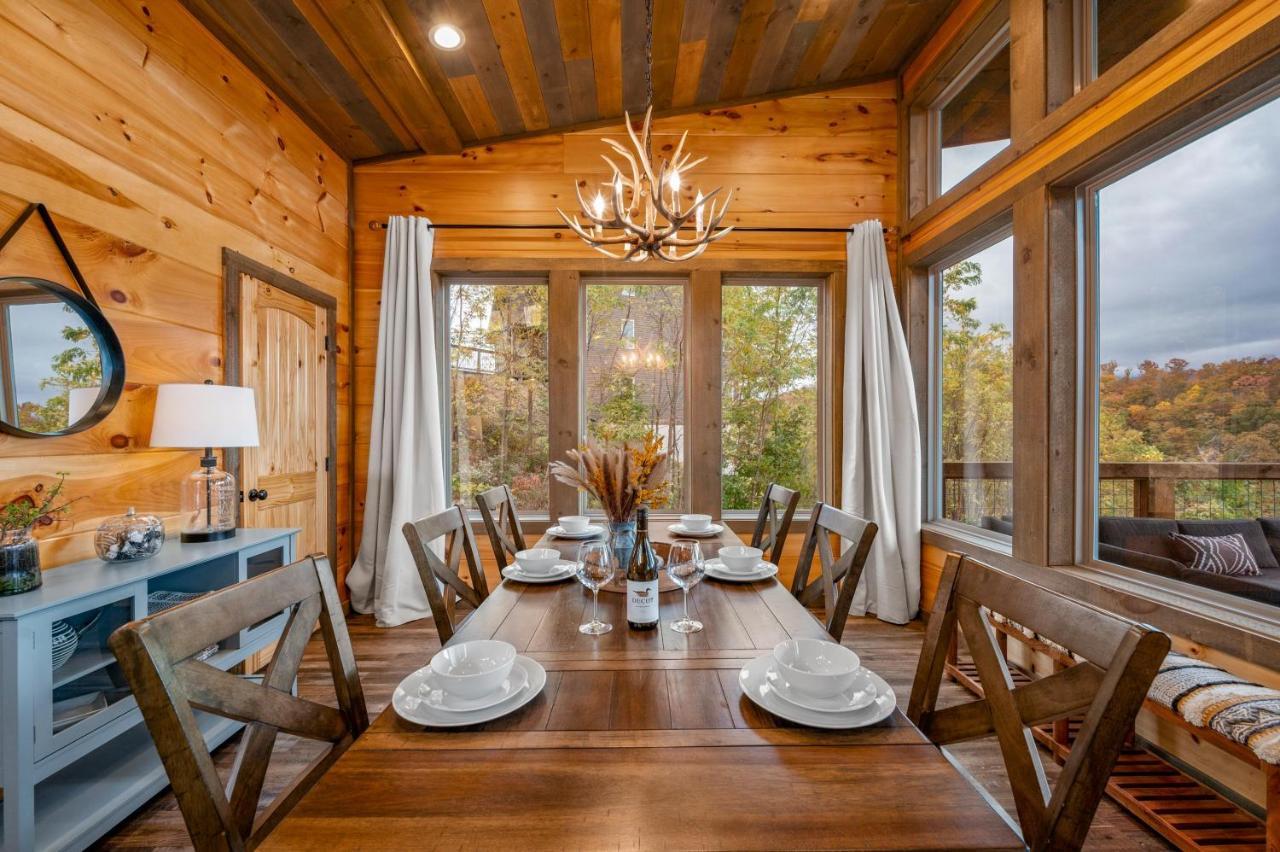 The Overlook - '21 Cabin - Gorgeous Unobstructed Views - Fire Pit Table - Gamerm - Hottub - Xbox - Lots Of Bears Gatlinburg Bagian luar foto