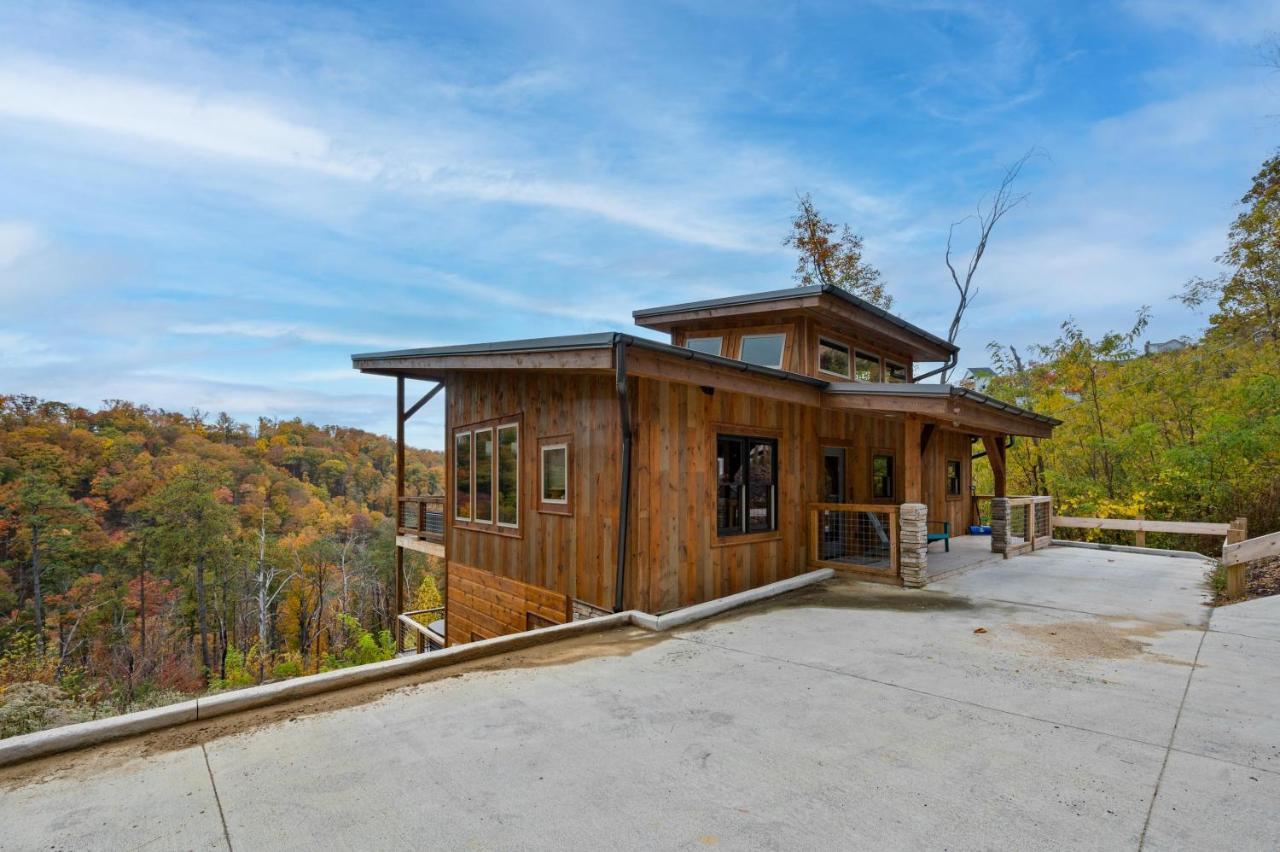 The Overlook - '21 Cabin - Gorgeous Unobstructed Views - Fire Pit Table - Gamerm - Hottub - Xbox - Lots Of Bears Gatlinburg Bagian luar foto