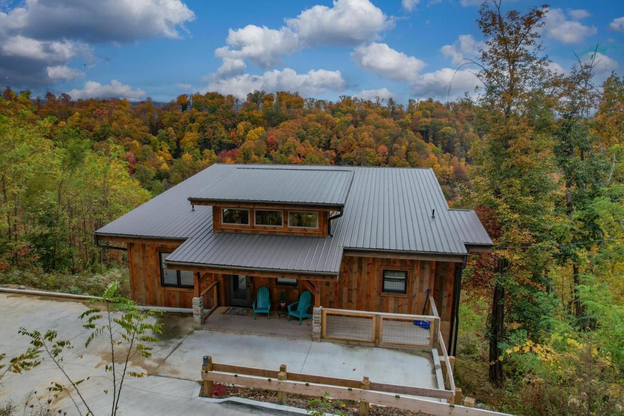 The Overlook - '21 Cabin - Gorgeous Unobstructed Views - Fire Pit Table - Gamerm - Hottub - Xbox - Lots Of Bears Gatlinburg Bagian luar foto