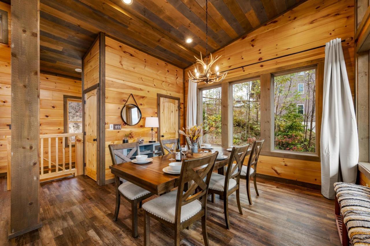 The Overlook - '21 Cabin - Gorgeous Unobstructed Views - Fire Pit Table - Gamerm - Hottub - Xbox - Lots Of Bears Gatlinburg Bagian luar foto