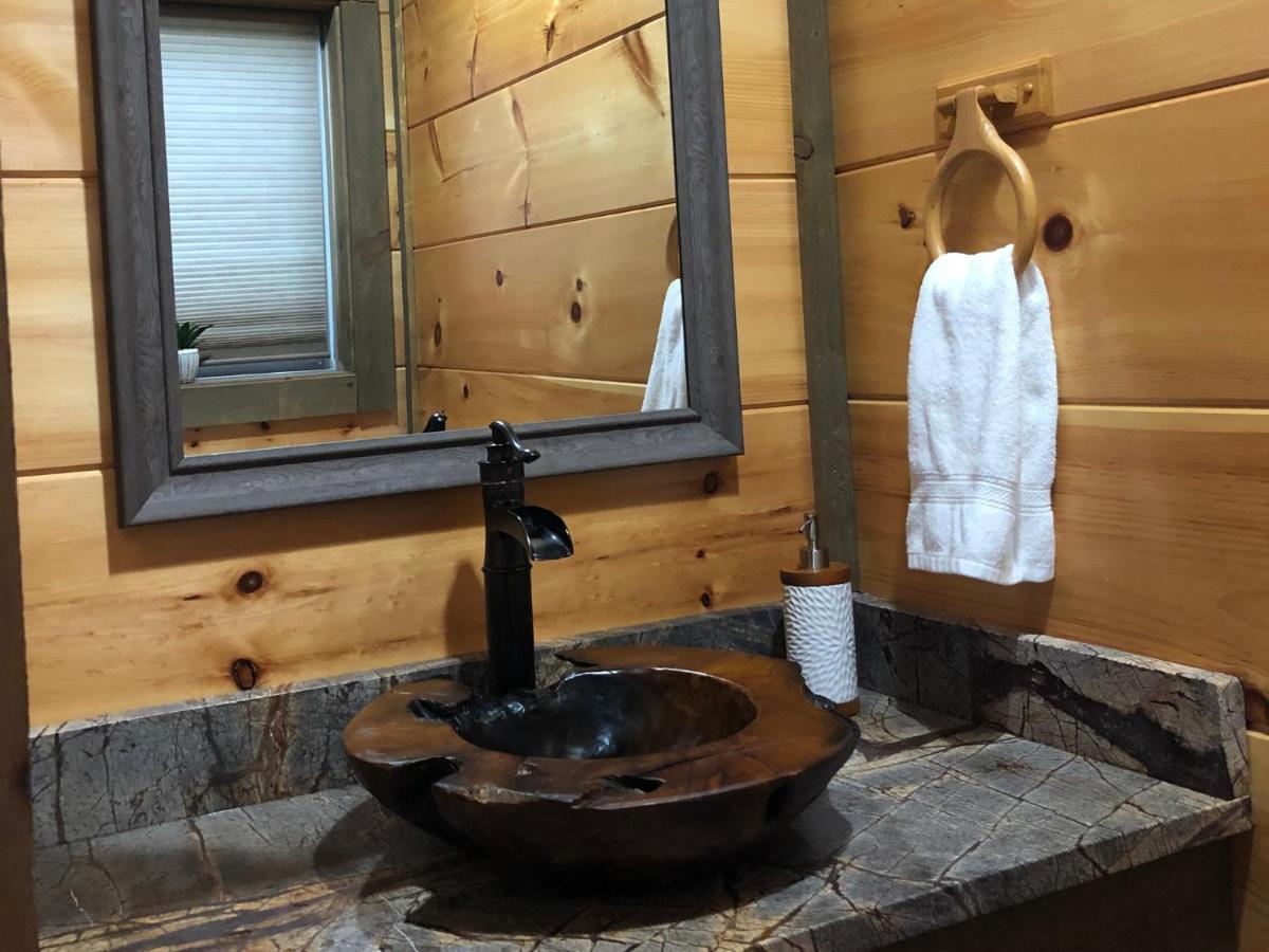 The Overlook - '21 Cabin - Gorgeous Unobstructed Views - Fire Pit Table - Gamerm - Hottub - Xbox - Lots Of Bears Gatlinburg Bagian luar foto